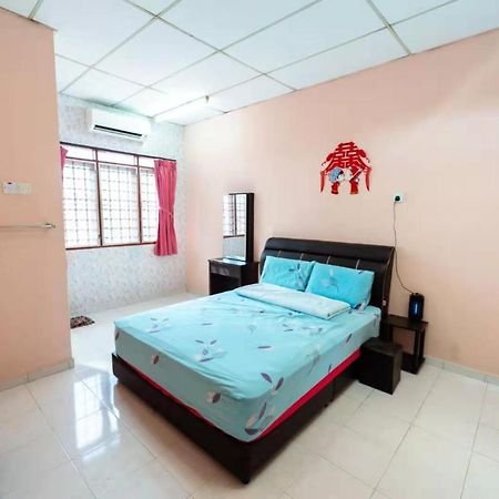 Star Light Homestay Sitiawan Kültér fotó