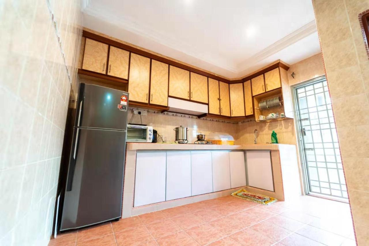 Star Light Homestay Sitiawan Kültér fotó